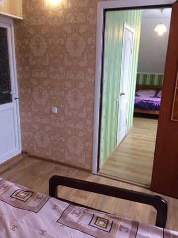 Фото номера Стандартный трехместный номер Отель Hotel in Reni Comfort г. Рени 6